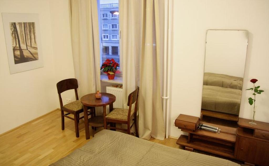 Apartment4You - Solidarnosci Варшава Екстер'єр фото